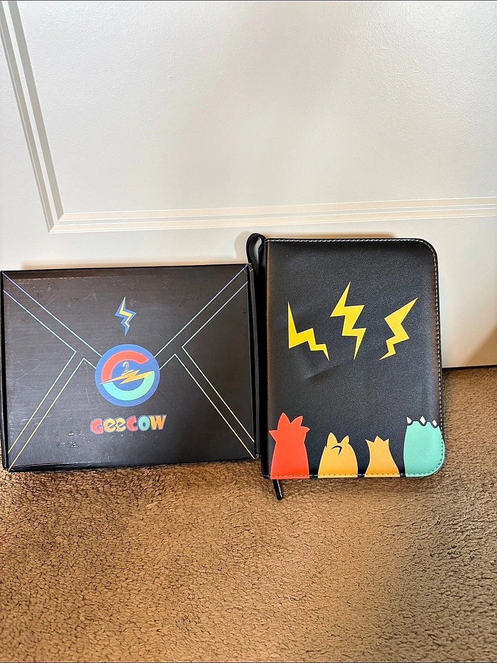 Geecow 4-Pocket Trading Card Binder Black & Multicolor